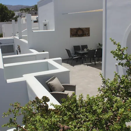 The Rock Luxury Homes Vakantiehuis Mesariá