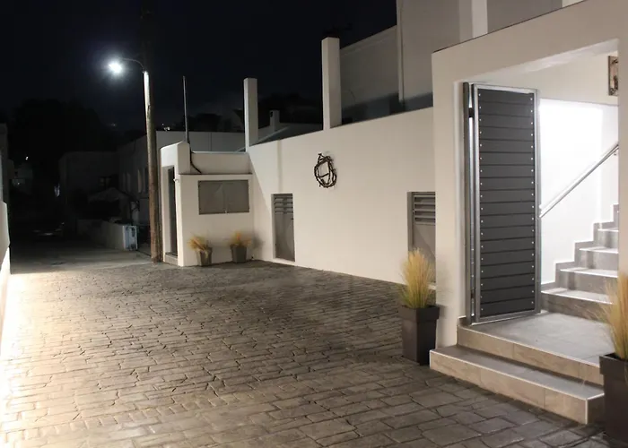 Vakantiehuis The Rock Luxury Homes Mesariá