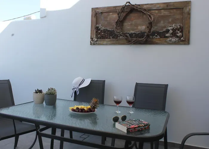 The Rock Luxury Homes Vakantiehuis Mesariá