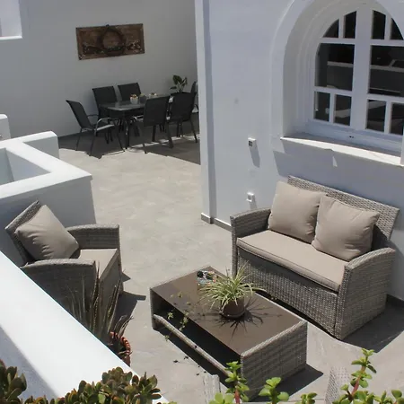 Hébergement de vacances The Rock Luxury Homes Mesariá