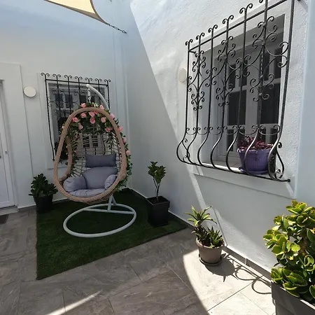 The Rock Luxury Homes Mesariá